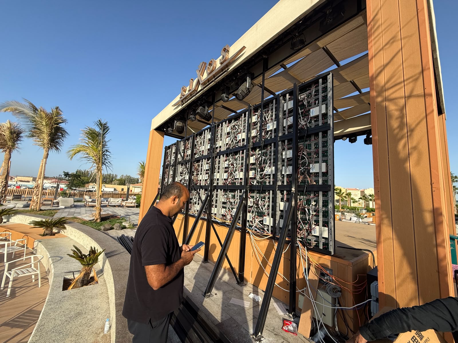 Qualified Engineers & Technicians